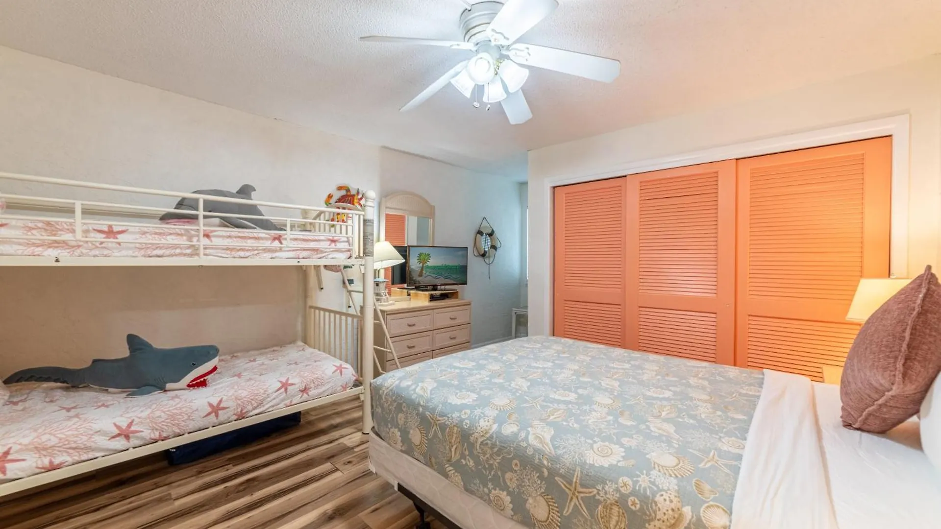 Holiday home Sugar Beach B04 'Seaside Escape' Panama City Beach United States